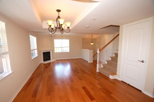 Building Photo - Great Condo in "The Bluffs" Community of Coastal Carlsbad!!