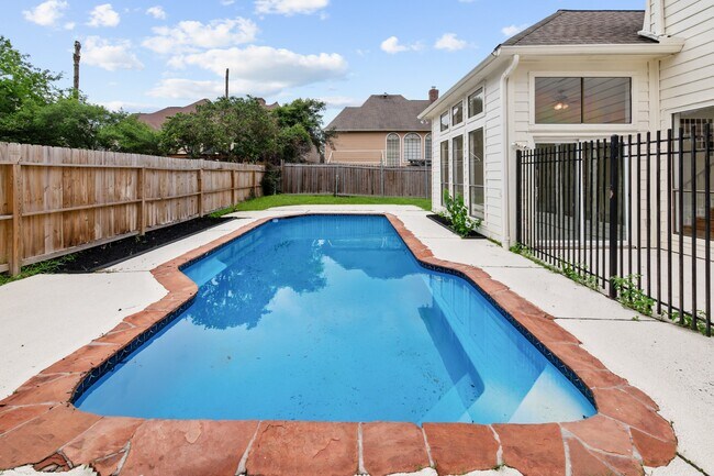 Building Photo - 17402 Wilton Park Ct