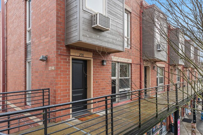 Building Photo - 17040 SW Whitley Way