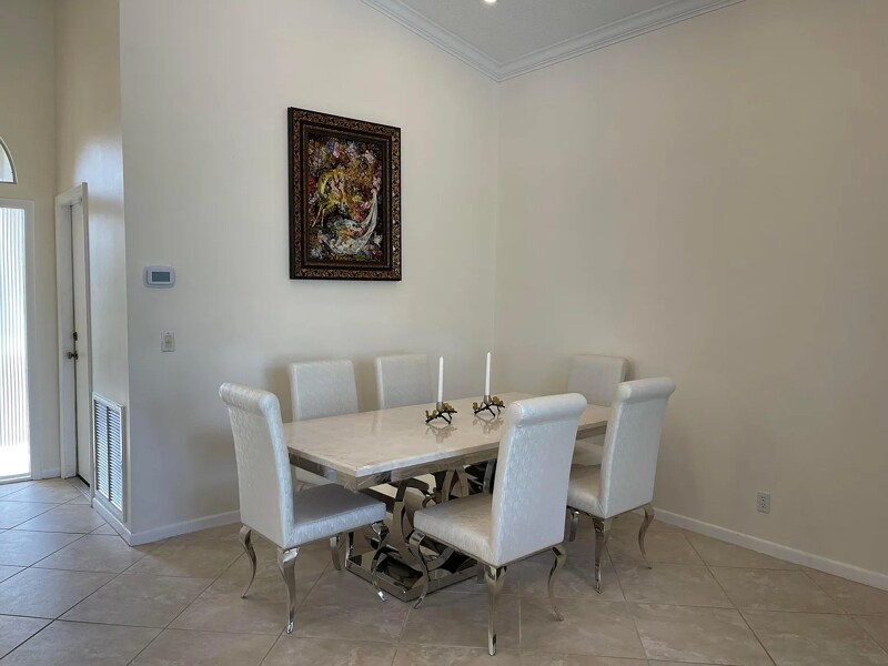 Building Photo - 1048 Siena Oaks Cir E