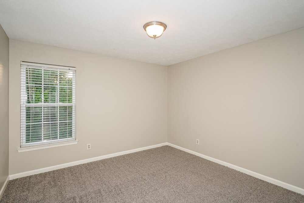 Building Photo - 712 Holland Ridge Dr