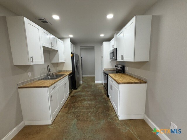 Building Photo - 661 W Austin St