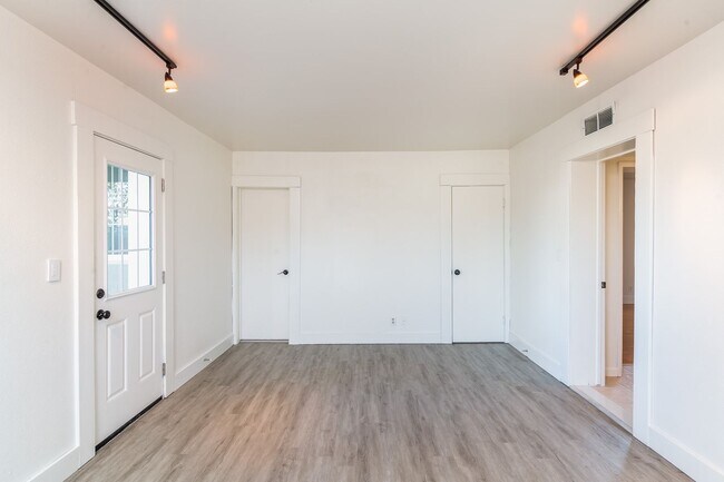 Building Photo - Stunning Turn of the 20th Century Home in ...