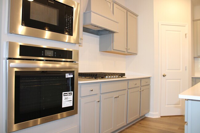 Building Photo - 3851 Well Fleet Dr