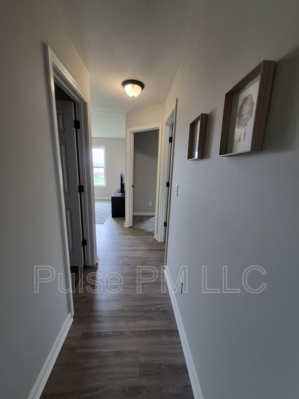 Building Photo - 6179 Ballyshannon Dr