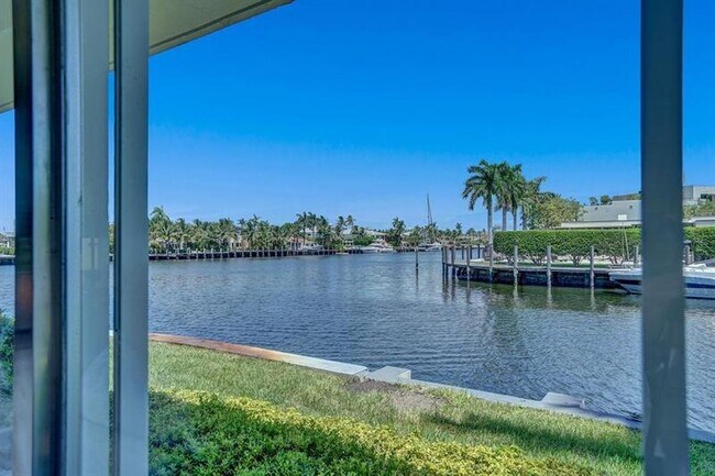 Building Photo - 180 Isle of Venice Dr