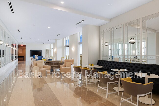 Building Photo - 2000 Metropica Wy