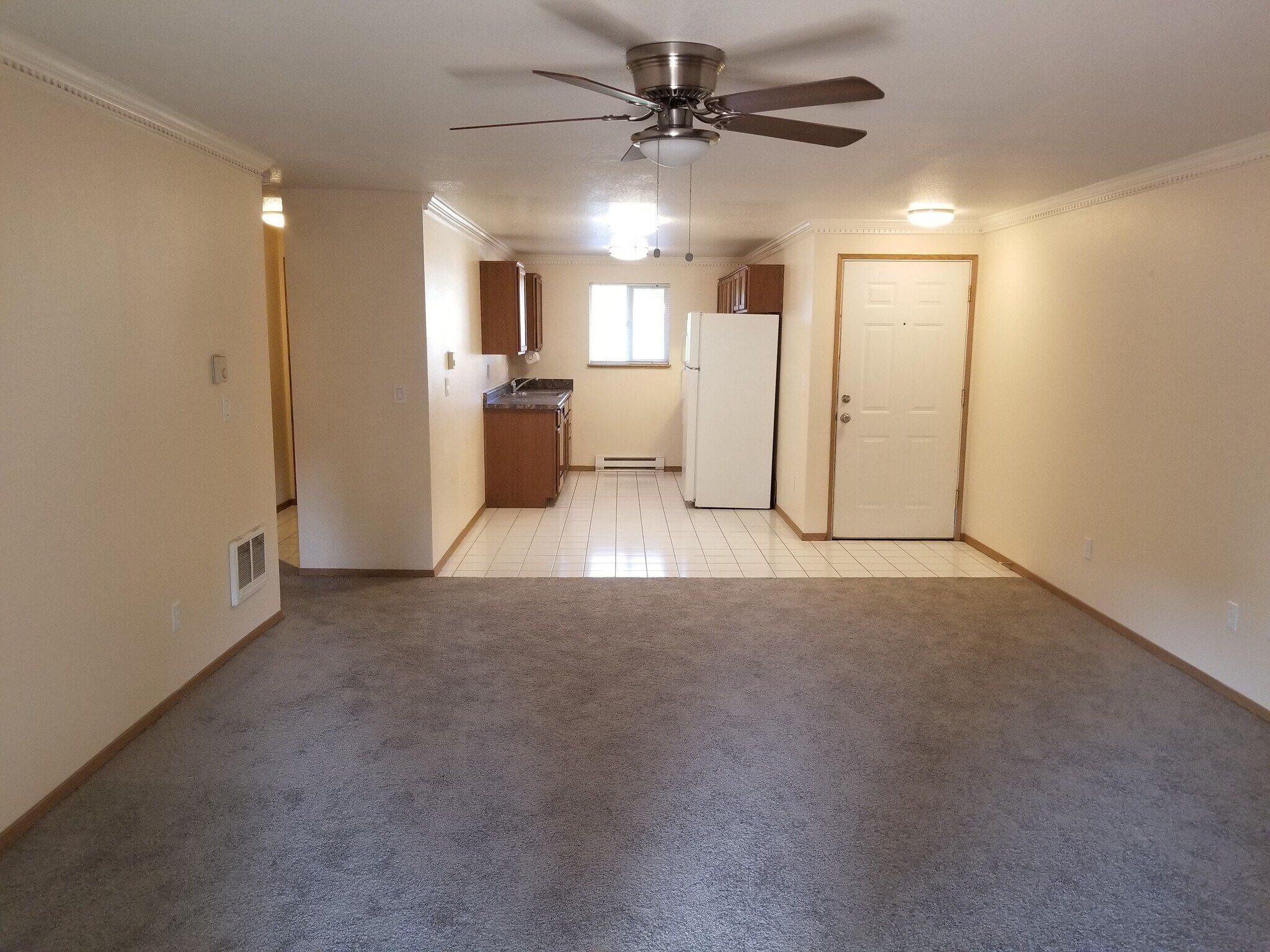 Building Photo - 12480 SW Gingham Ln