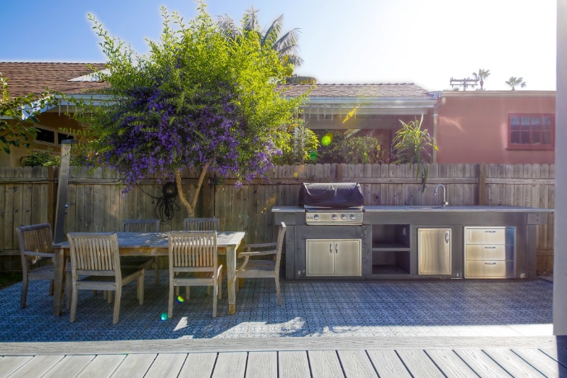 Building Photo - 611 Flower Ave