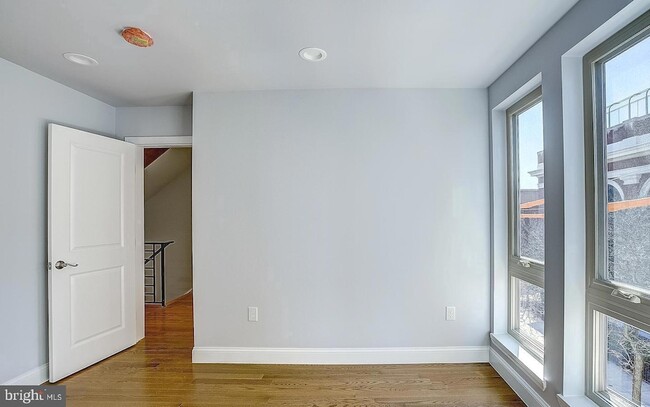 Building Photo - 1249 N 17th St