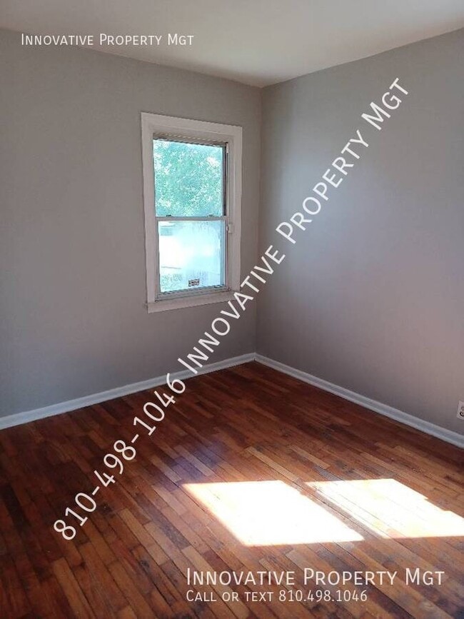 Building Photo - 533 W Pulaski St