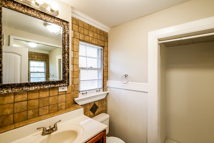 Building Photo - 34 Dunwar Dr