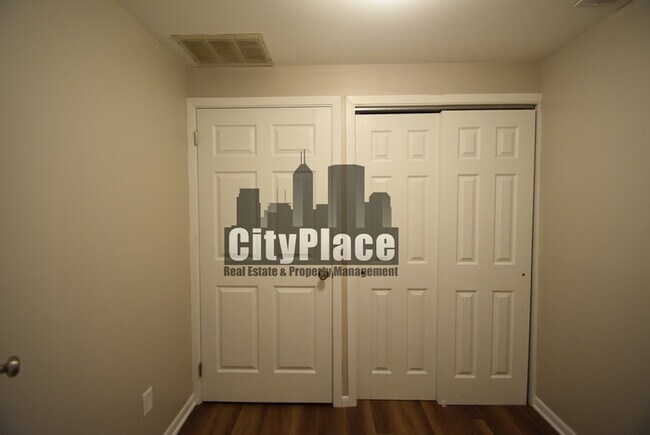 Building Photo - 1712 Arley Dr