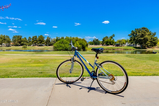 Building Photo - 5122 E Shea Blvd