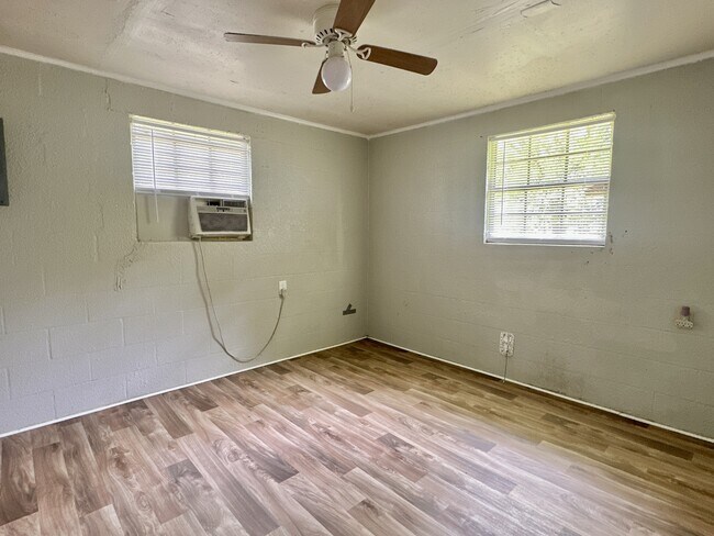 Building Photo - 508 S Martin Luther King Jr Dr
