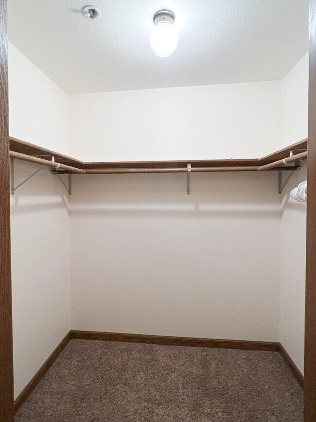 Building Photo - 1170 Denali St