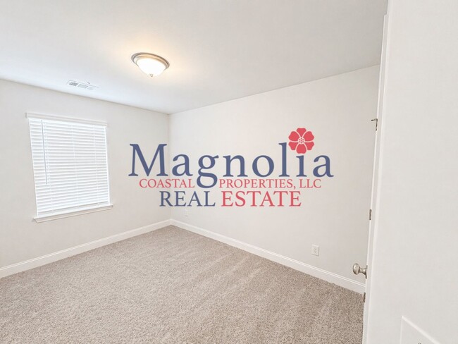 Building Photo - 3 Bedroom 2.5 Bathroom Townhome in Richmond Hill, GA