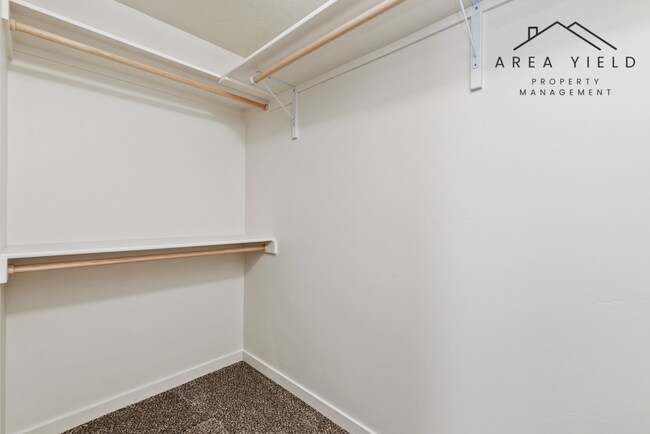 Building Photo - Drifter Loop