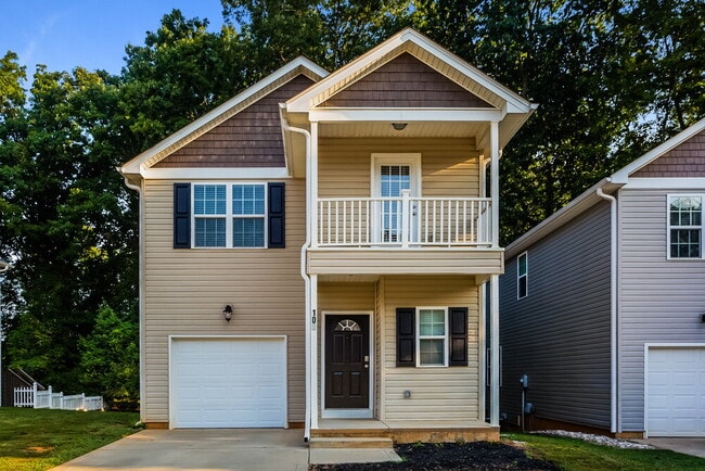 Building Photo - 109 Lookout Point Pl