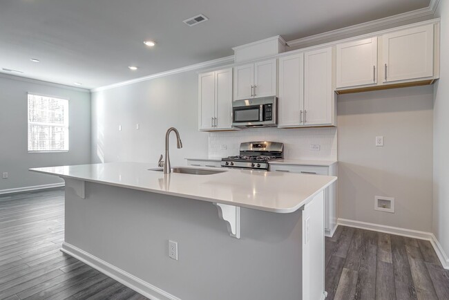 Building Photo - Gorgeous New Construction, 3 Bedroom, Spac...