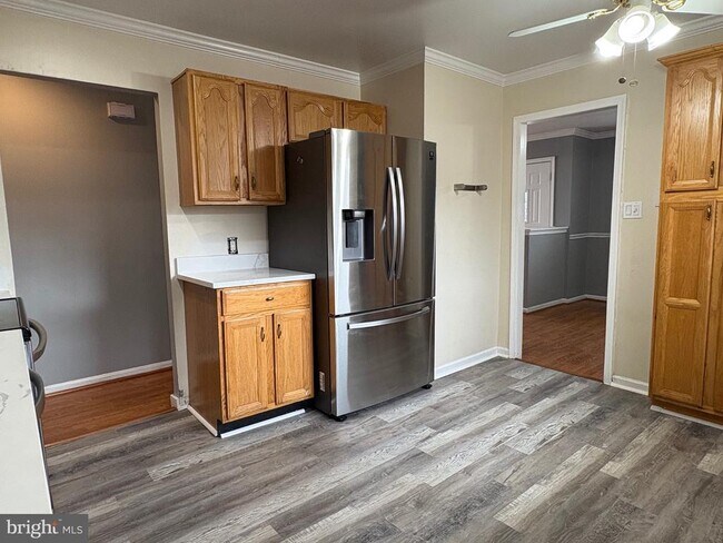 Building Photo - 12654 Valleywood Dr