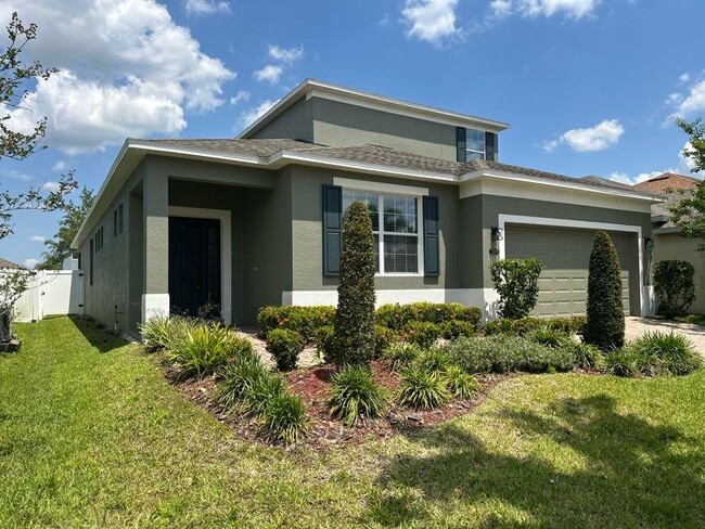 Building Photo - 15247 Montesino Dr