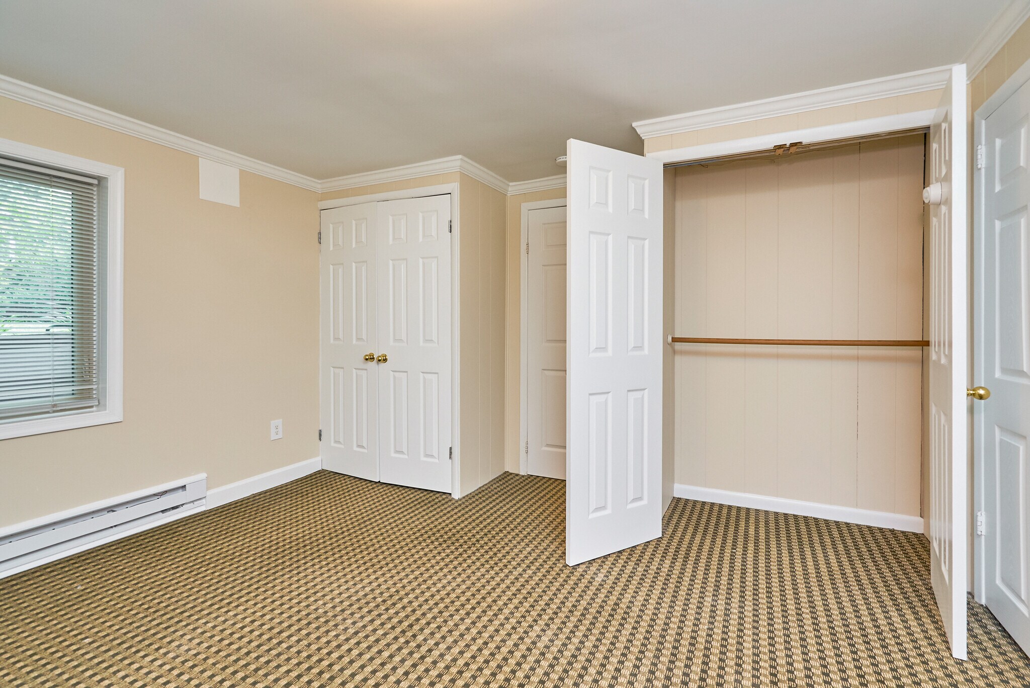 Building Photo - 805 23rd St S