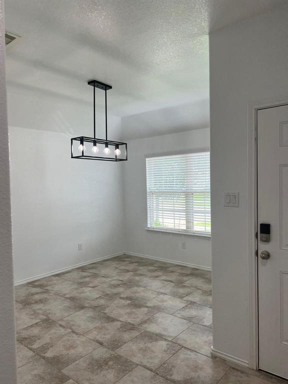 Building Photo - 23802 Piedmont Forest Dr