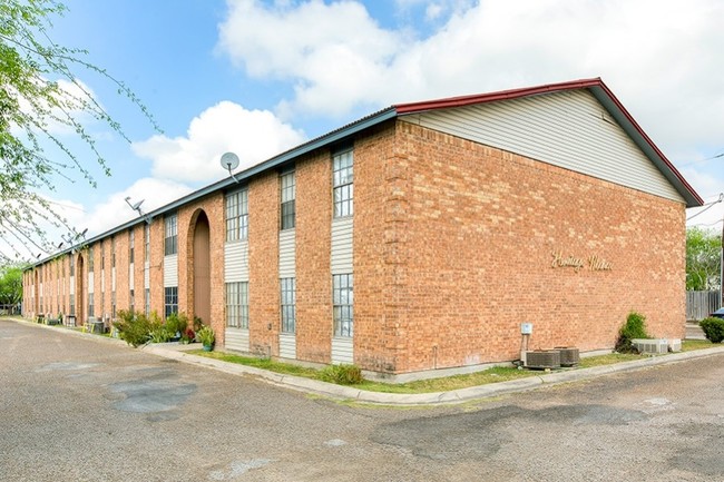 Primary Photo - Heritage Manor