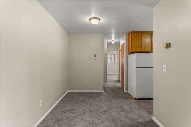 Building Photo - Updated Apartments- Heat and Water included- Section 8 Accepted- Deposit Assistance Program