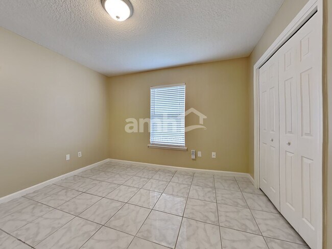Building Photo - 9422 Daniels Mill Dr