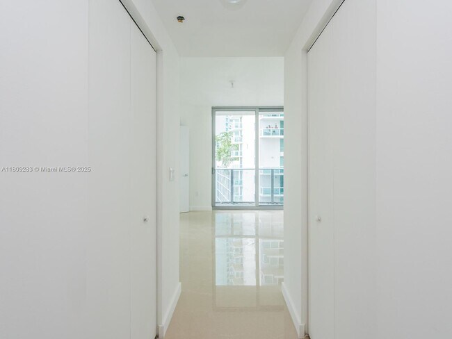 Building Photo - 488 NE 18th St