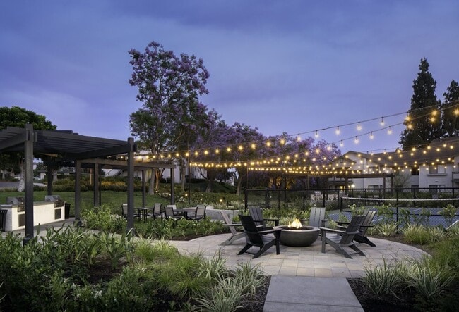 Building Photo - The Arbors