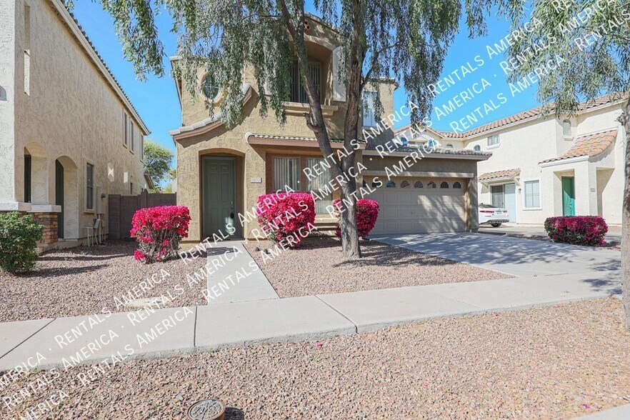 Primary Photo - 3672 E Sundance Ave