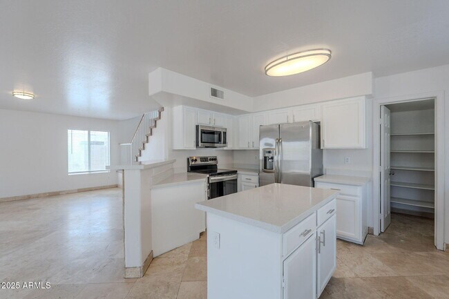 Building Photo - 8844 W Christopher Michael Ln