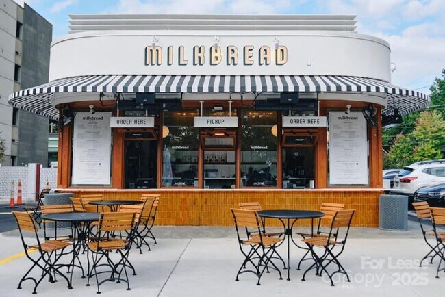 Building Photo - 1915 Hamorton Pl