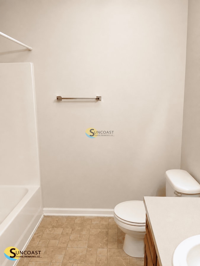 Building Photo - 6985 Ortega Woods Dr