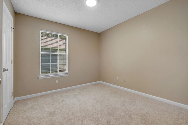 Building Photo - 726 Wies St