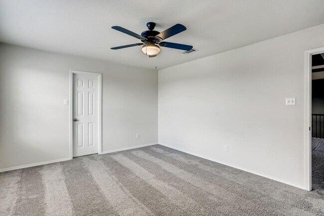 Building Photo - Charming 4-Bedroom Home in Devonshire with Spacious Living Areas and Gorgeous Backyard Oasis.