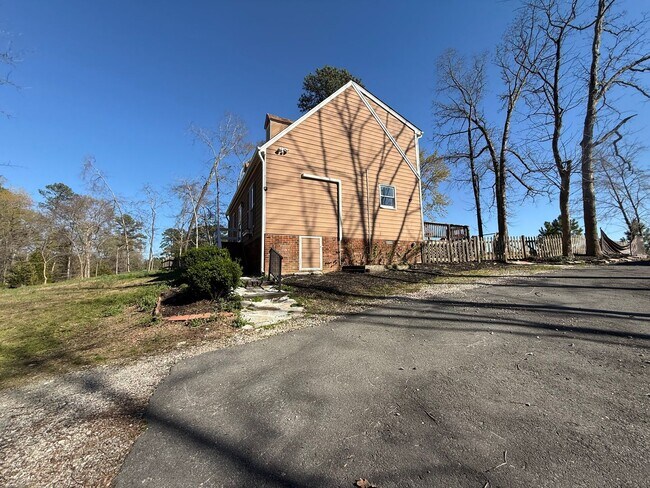 Building Photo - Newly Remodeled 3BD, 2BA Wake Forest Home on a Large, Private Lot with a Bonus Room and a Fenced ...