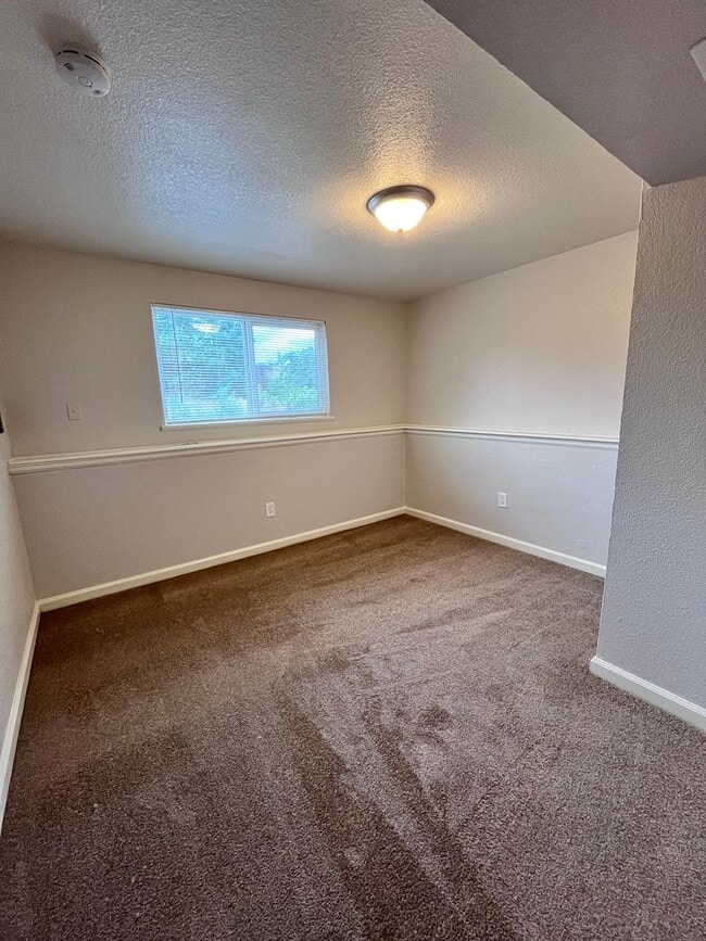 Building Photo - Updated 4-bedroom, 2 bathroom home in Thornton!