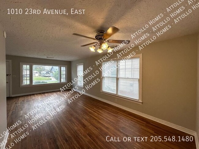 Building Photo - 1010 23rd Ave E