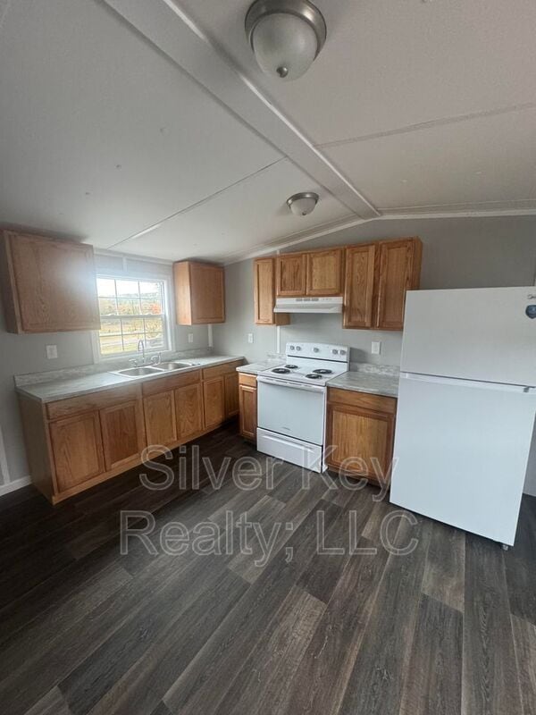 Building Photo - 3000 US-11