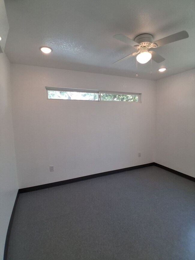 Building Photo - 4864 E University Ave