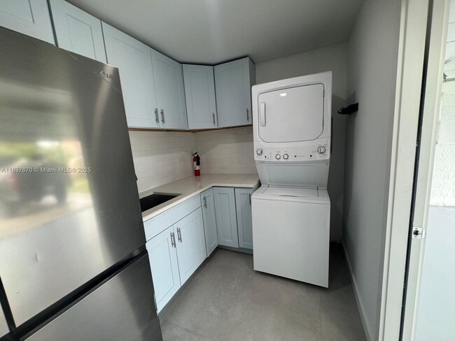 Building Photo - 21281 Hazelwood Ln
