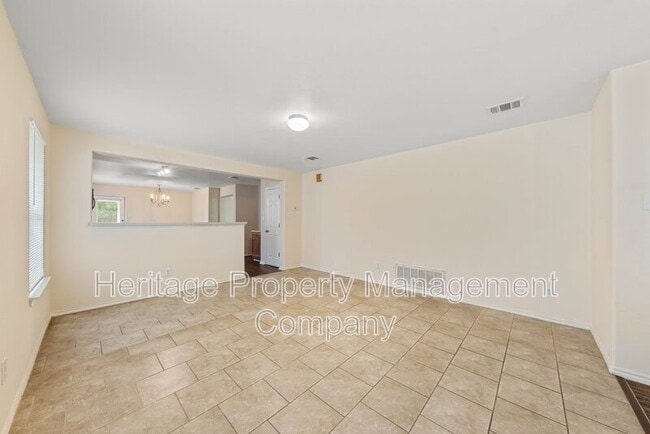 Building Photo - 6402 Candleview Ct