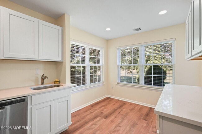 Building Photo - 36 Stirrup Ct