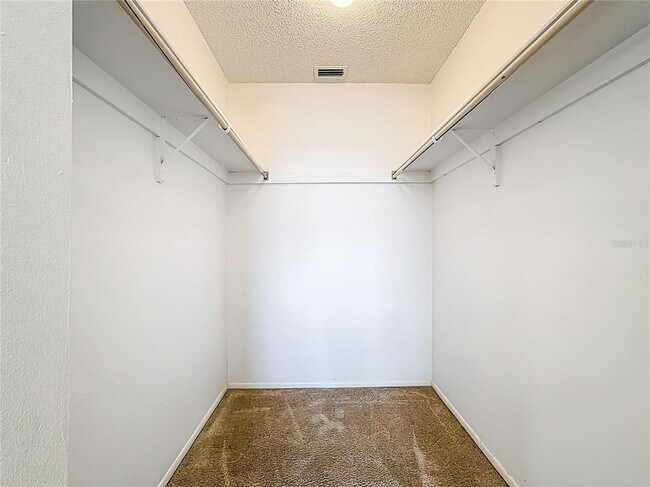 Building Photo - 434 Palm Tree Dr