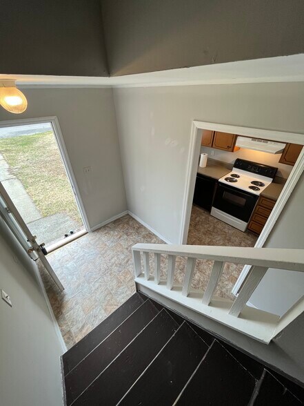 Building Photo - 1111 Emmett St