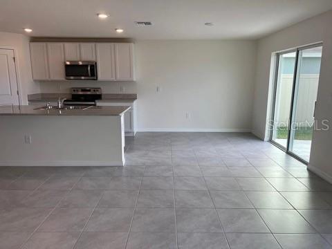 Building Photo - 16767 Sunburst Lake St